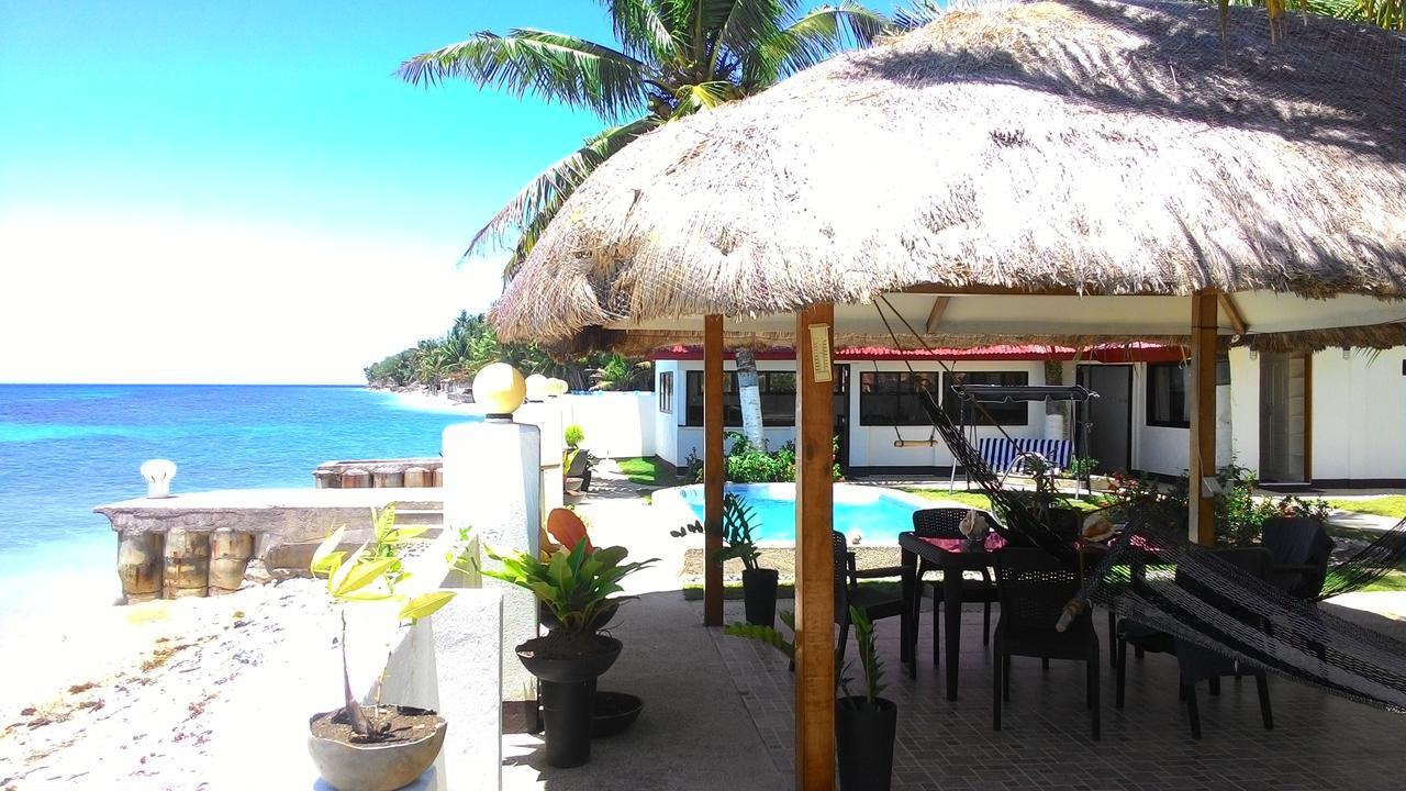 Bamboo Beachhouse Dormitory Garcia Hernandez Exterior foto